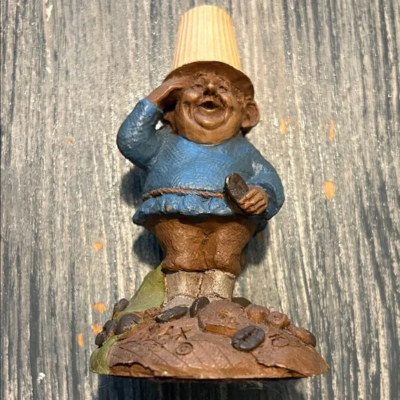 Charming Tom Clark Blue and Brown Figurine Max Cottage Core - Picture 14 of 14